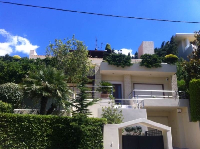 (For Sale) Residential Detached house || Athens North/Nea Erithraia - 470Sq.m, 5Bedrooms, 700.000€ 